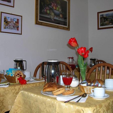 Emanuela Guest House Rome Exterior photo