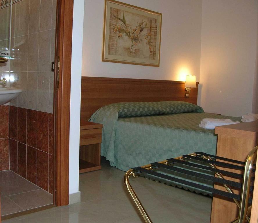 Emanuela Guest House Rome Exterior photo